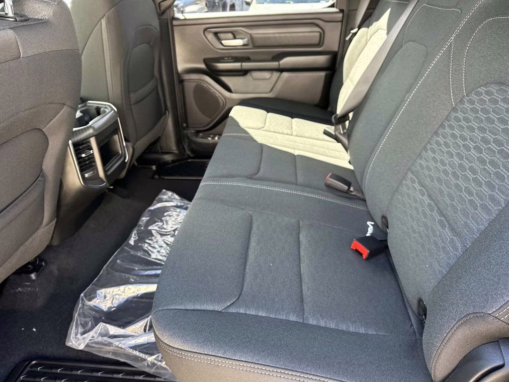 2026 Diamond Black Crystal Pearlcoat Ram 1500 Express 4X4 Truck