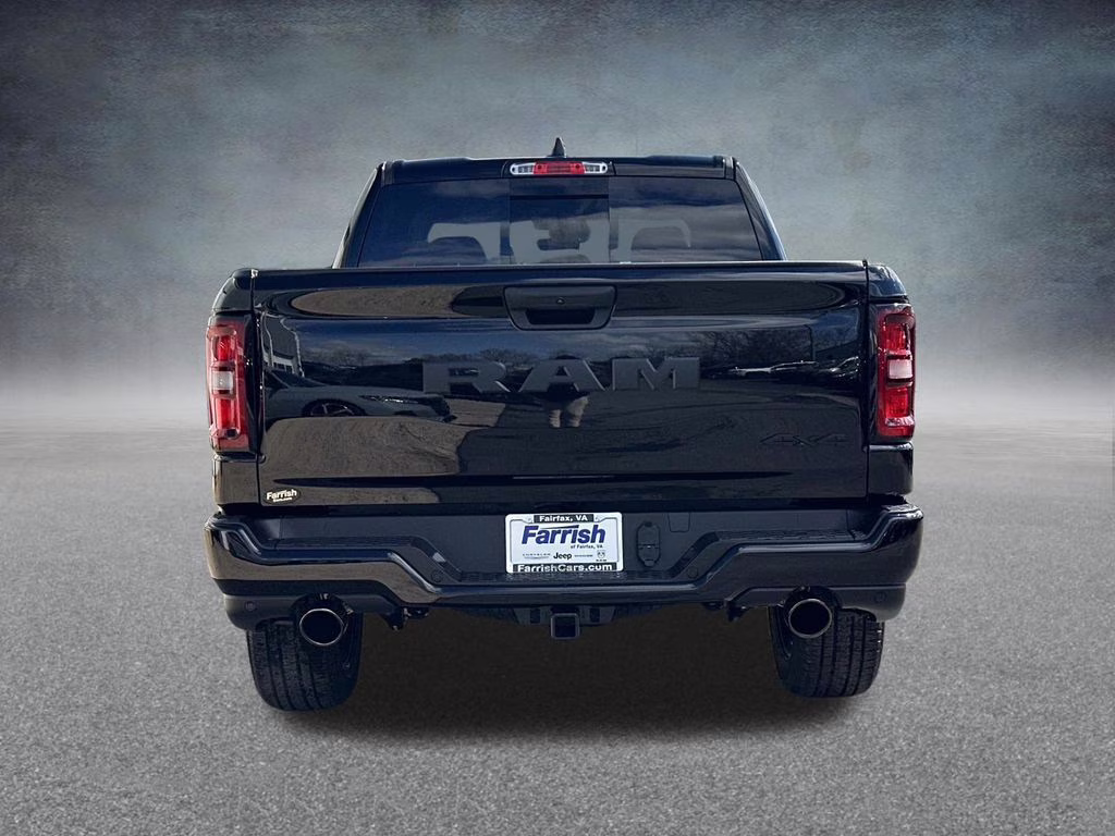 2026 Diamond Black Crystal Pearlcoat Ram 1500 Express 4X4 Truck