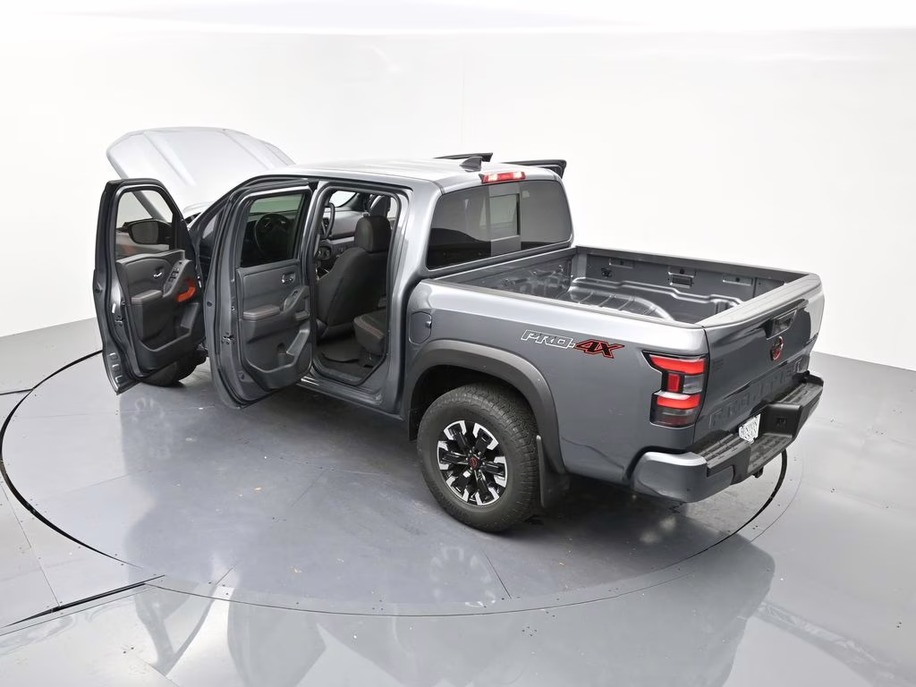 2023 Gun Metallic Nissan Frontier PRO-4X 4X4 Truck