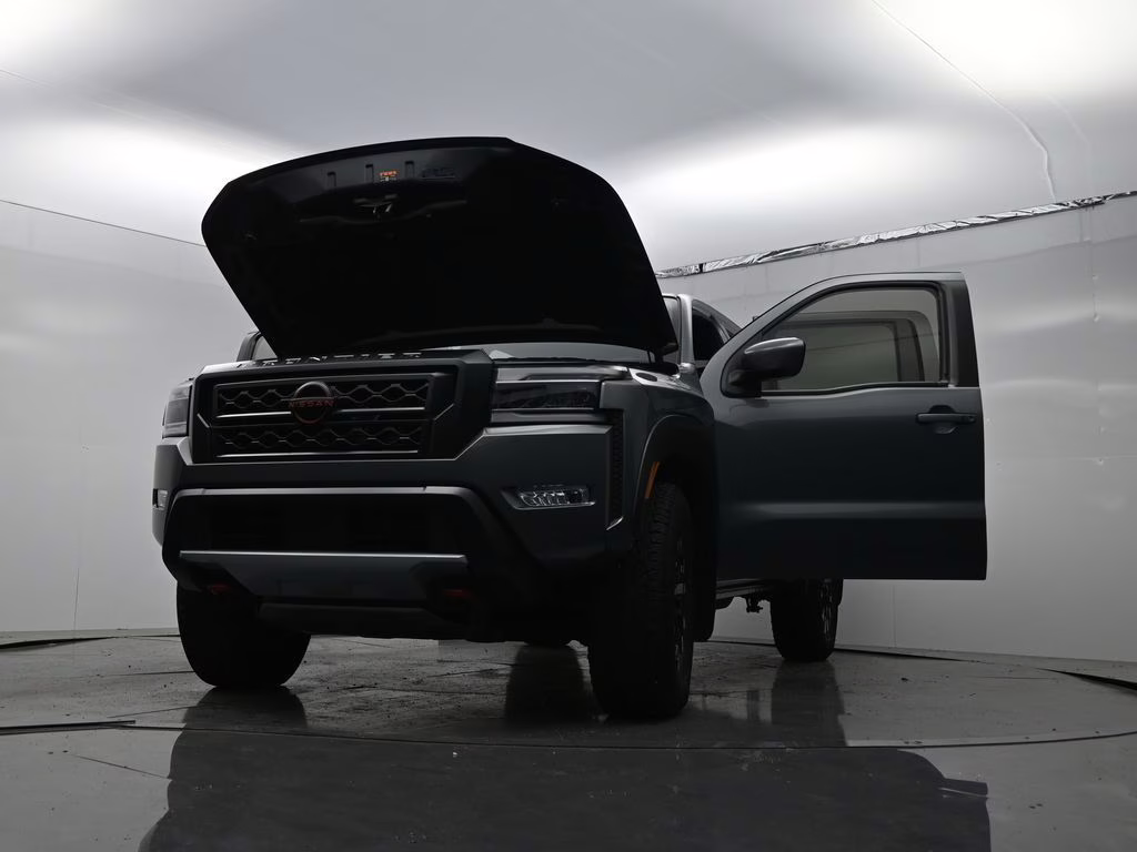 2023 Gun Metallic Nissan Frontier PRO-4X 4X4 Truck