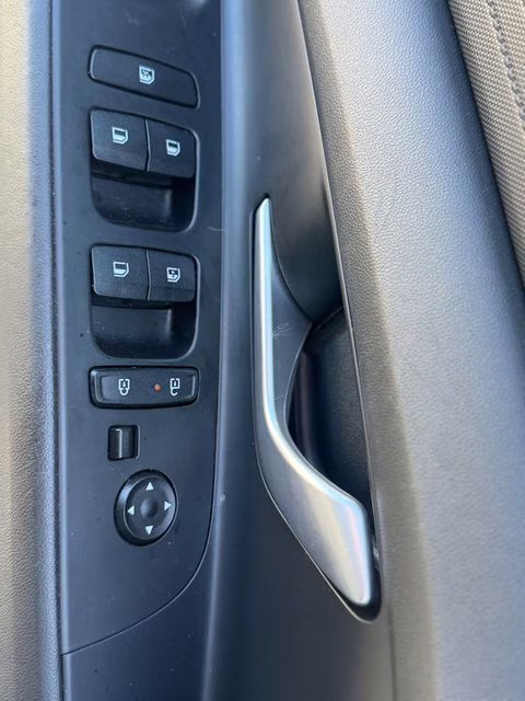 2024 Amazon Gray Hyundai Elantra SEL FWD Sedan