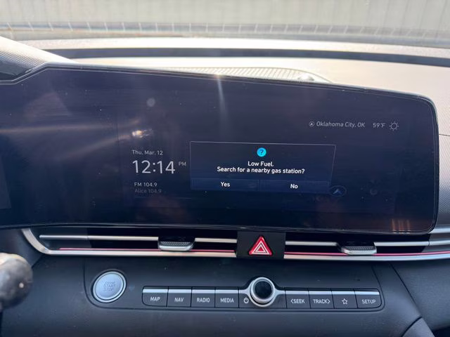 2024 Amazon Gray Hyundai Elantra SEL FWD Sedan