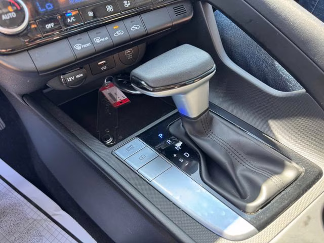 2024 Amazon Gray Hyundai Elantra SEL FWD Sedan