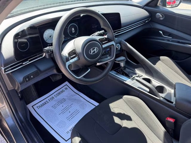 2024 Amazon Gray Hyundai Elantra SEL FWD Sedan