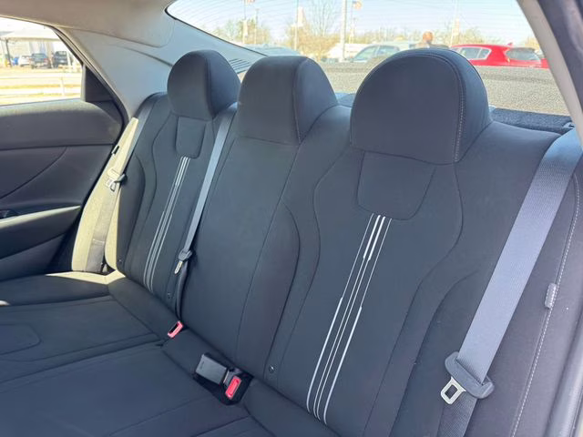 2024 Amazon Gray Hyundai Elantra SEL FWD Sedan