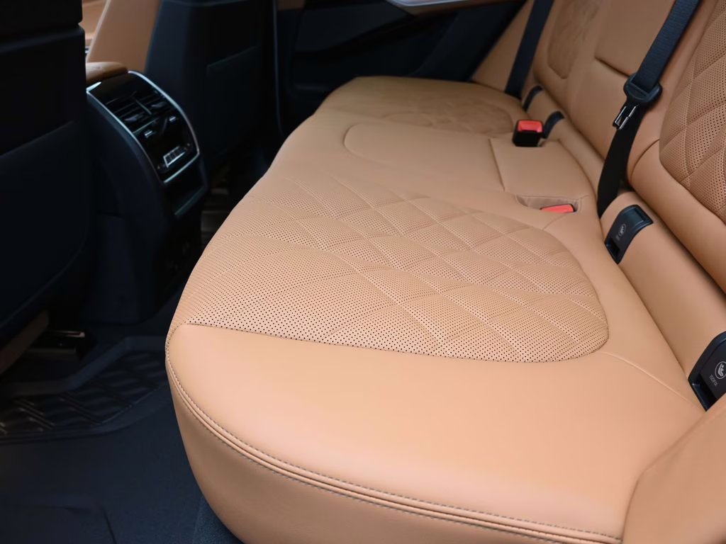 2026 Mineral White Metallic BMW X5 xDrive40i AWD SUV