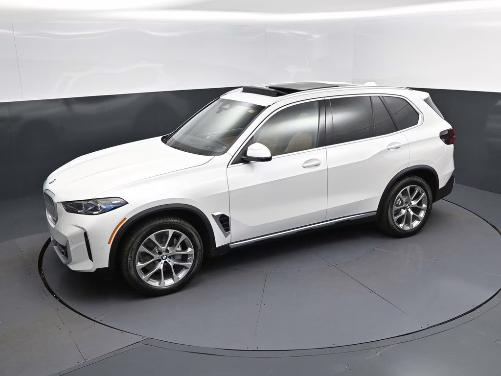 2026 Mineral White Metallic BMW X5 xDrive40i AWD SUV