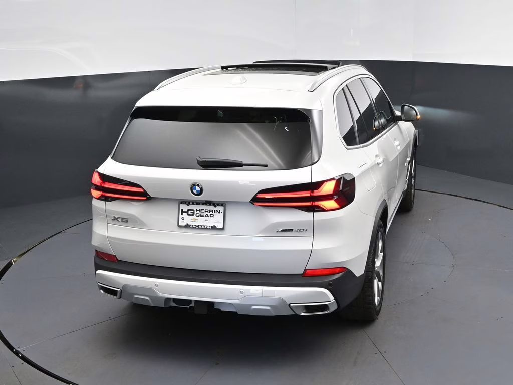 2026 Mineral White Metallic BMW X5 xDrive40i AWD SUV
