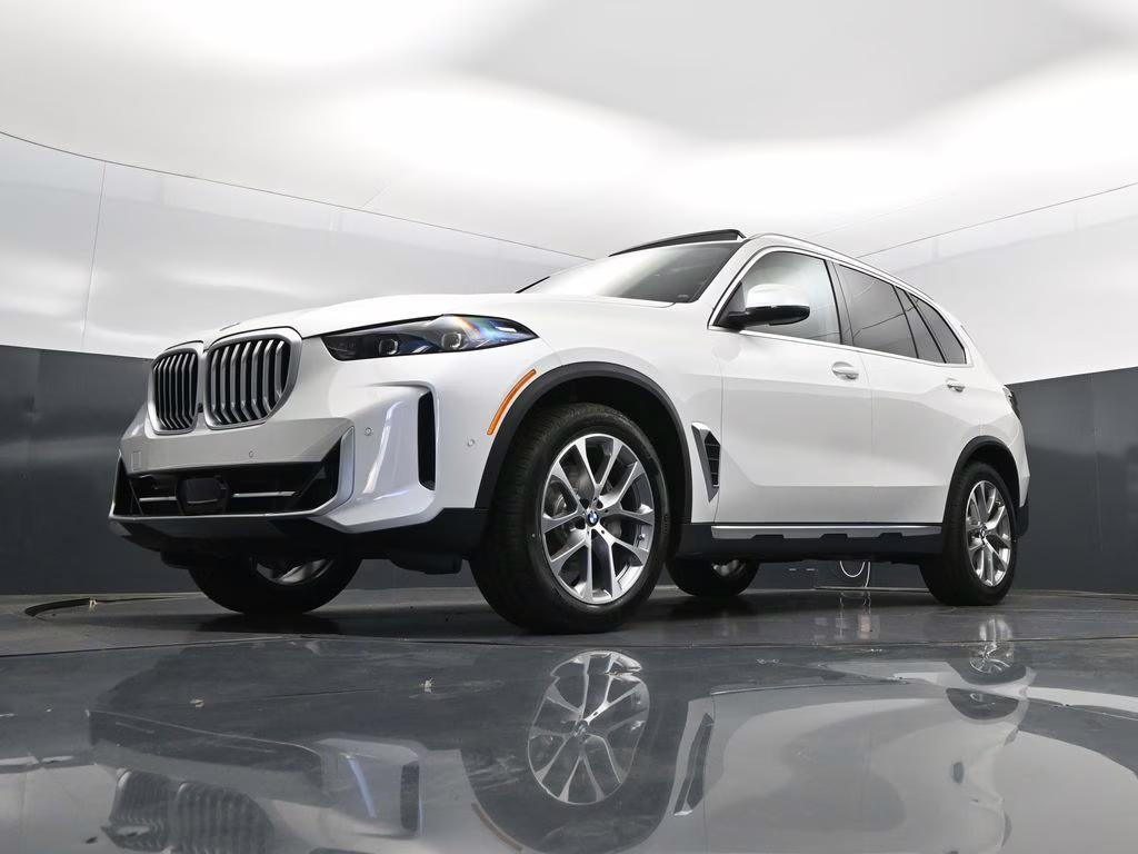 2026 Mineral White Metallic BMW X5 xDrive40i AWD SUV
