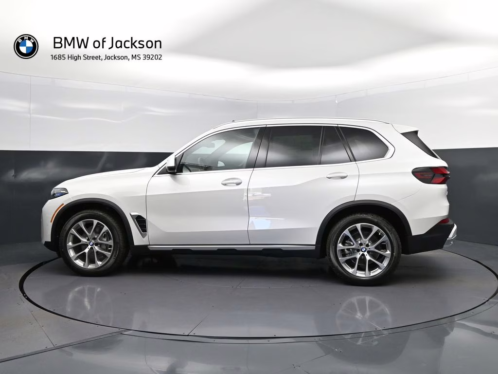2026 Mineral White Metallic BMW X5 xDrive40i AWD SUV