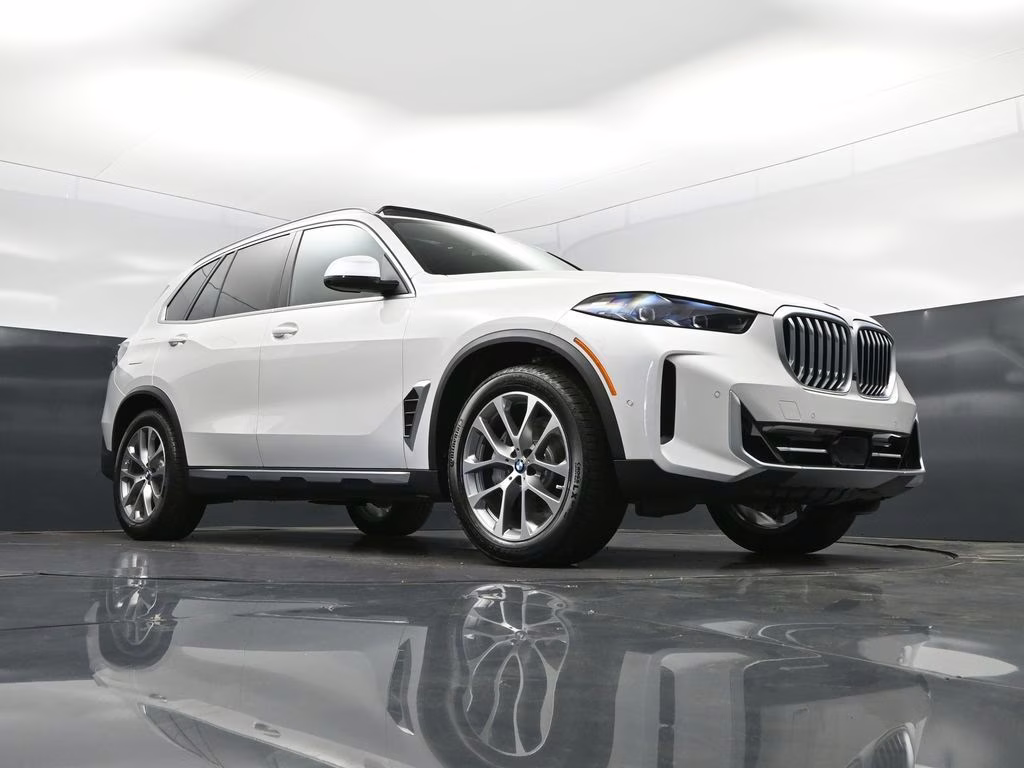 2026 Mineral White Metallic BMW X5 xDrive40i AWD SUV