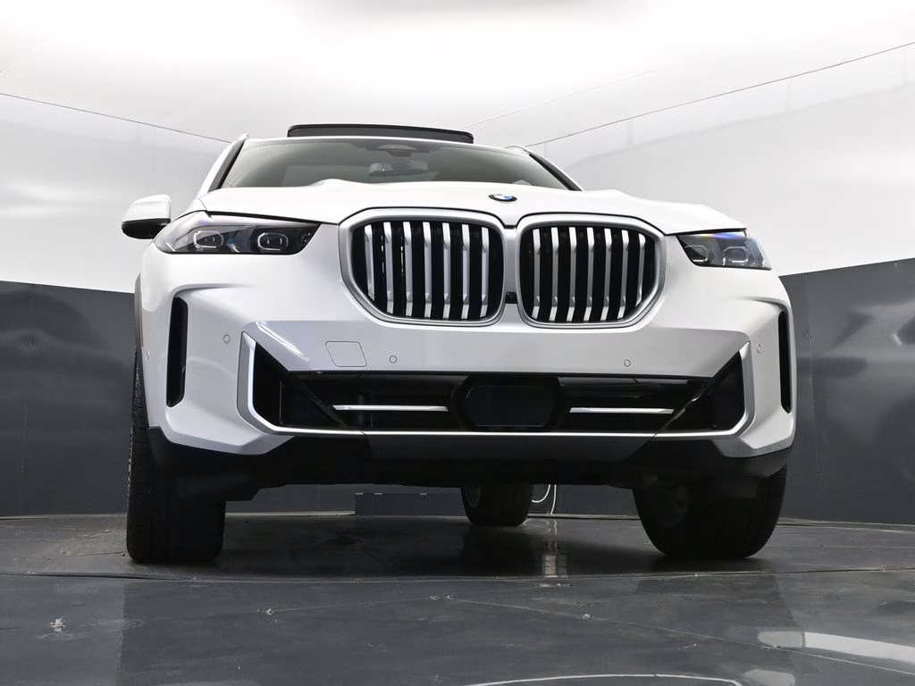 2026 Mineral White Metallic BMW X5 xDrive40i AWD SUV