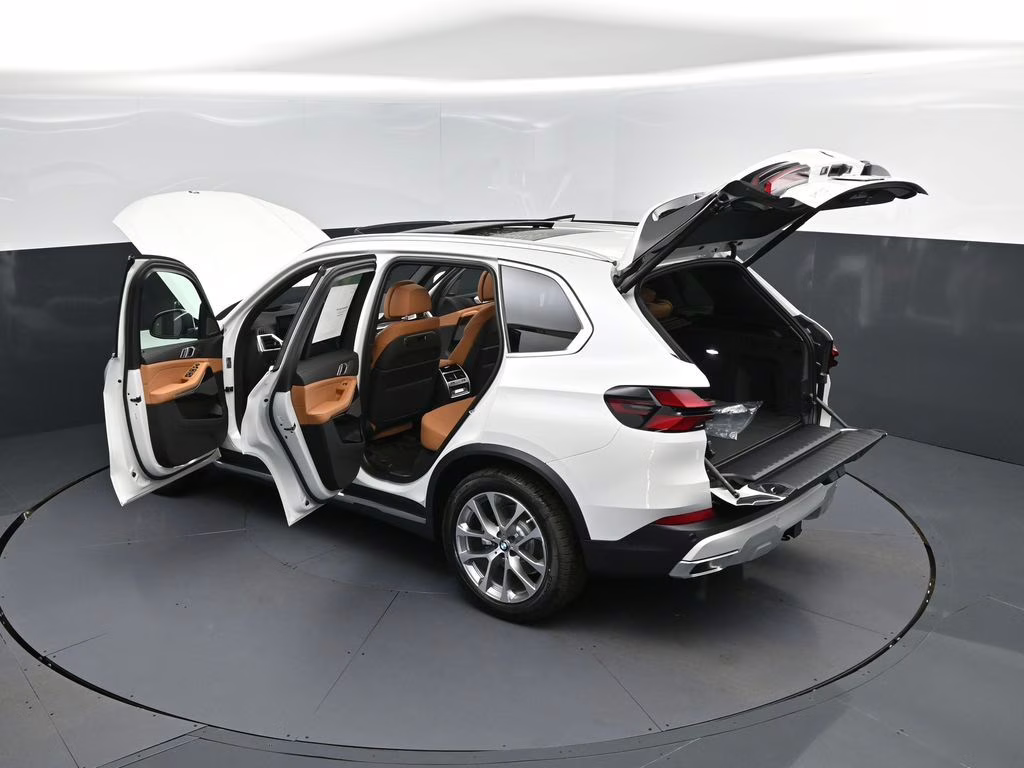 2026 Mineral White Metallic BMW X5 xDrive40i AWD SUV