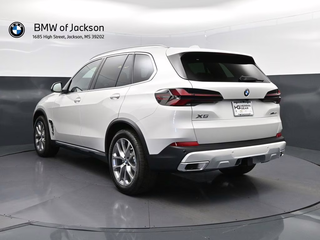 2026 Mineral White Metallic BMW X5 xDrive40i AWD SUV