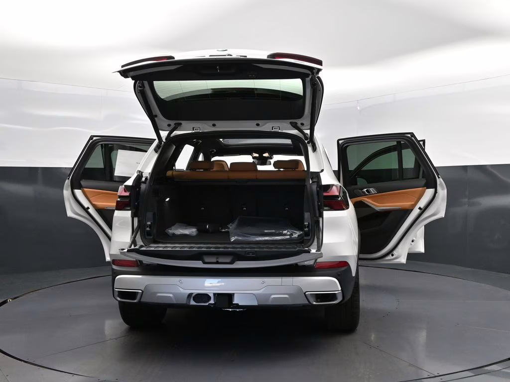 2026 Mineral White Metallic BMW X5 xDrive40i AWD SUV