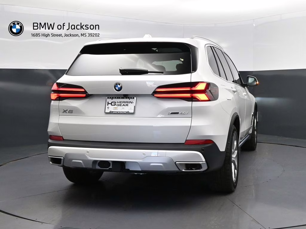 2026 Mineral White Metallic BMW X5 xDrive40i AWD SUV