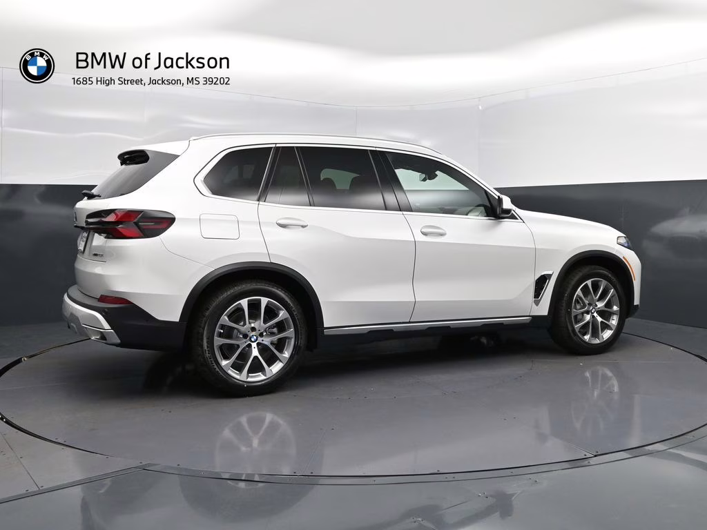 2026 Mineral White Metallic BMW X5 xDrive40i AWD SUV