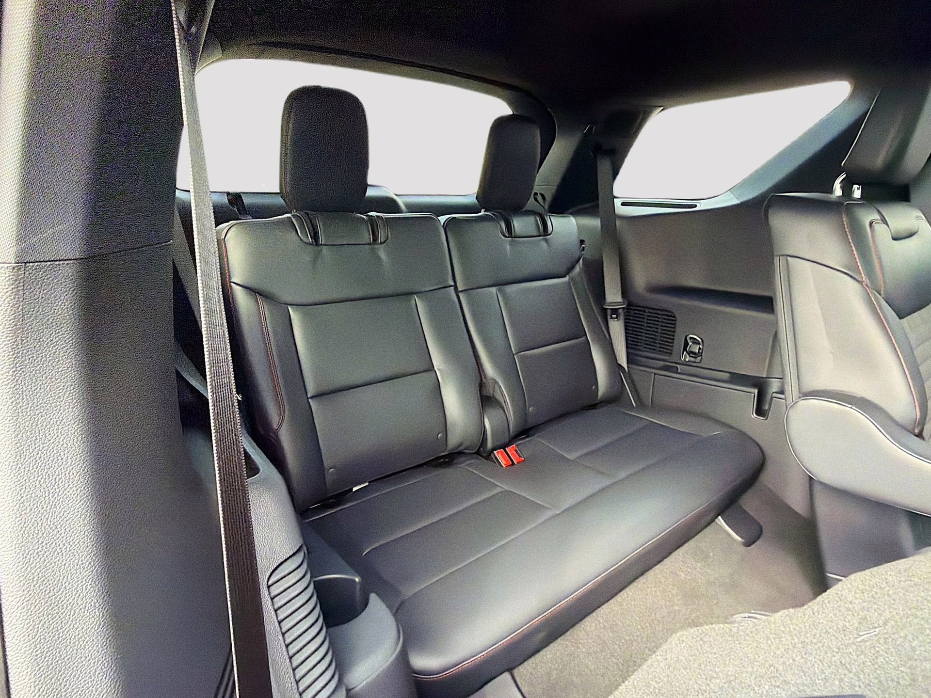 2026 Rapid Red Metallic Tinted Clearcoat Ford Explorer ST-Line RWD SUV