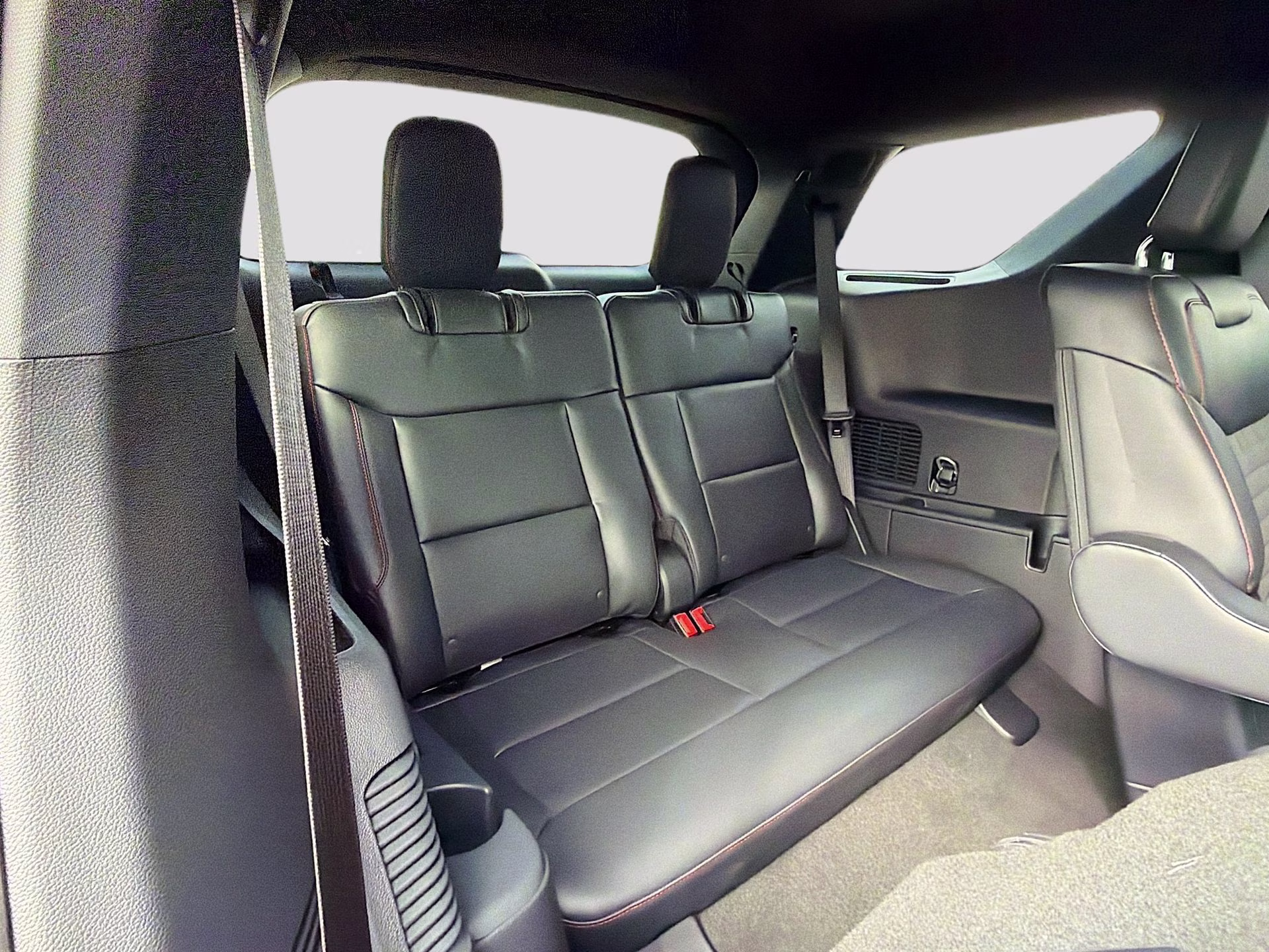 2026 Rapid Red Metallic Tinted Clearcoat Ford Explorer ST-Line RWD SUV