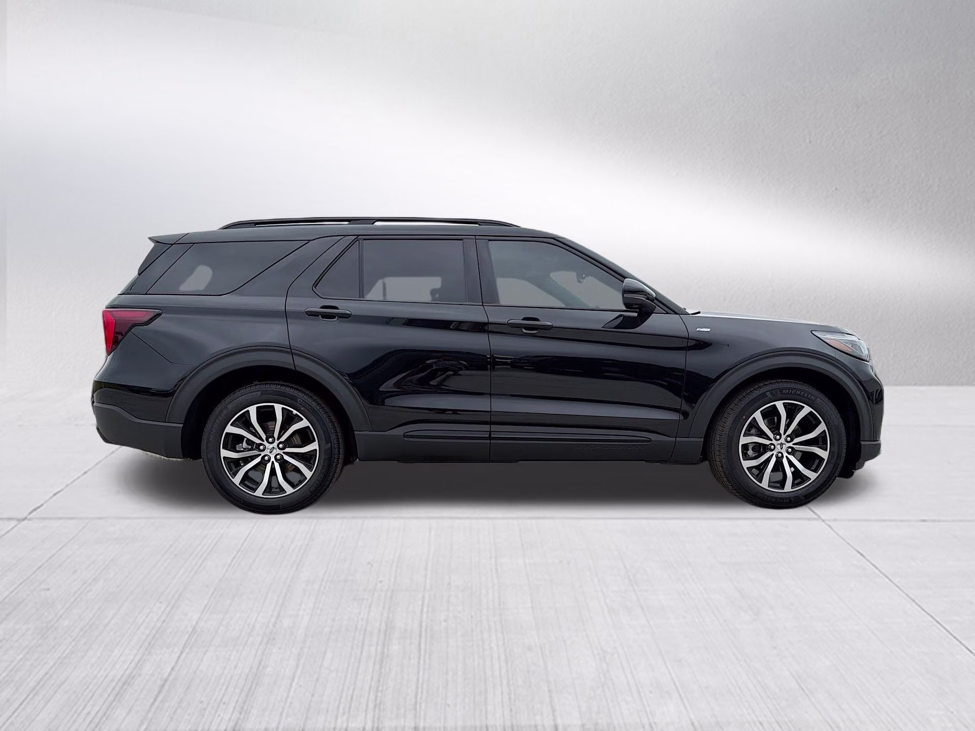 2026 Agate Black Metallic Ford Explorer ST-Line RWD SUV