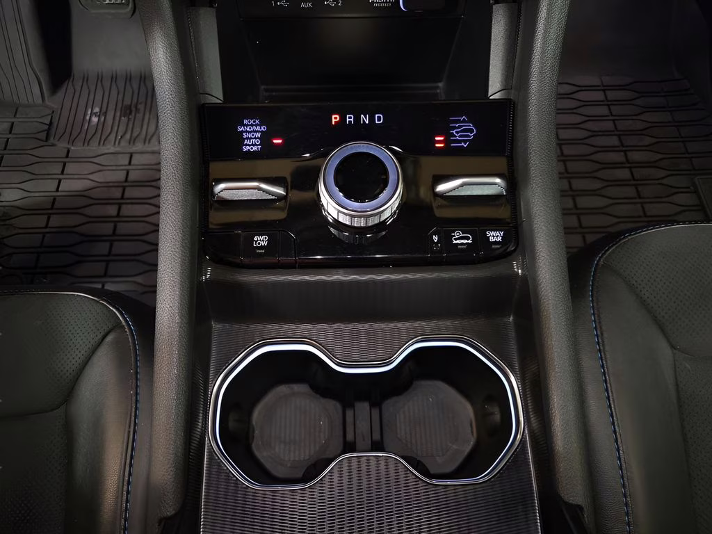 2025 Bright White Clearcoat Jeep Grand Cherokee 4xe Trailhawk 4X4 SUV