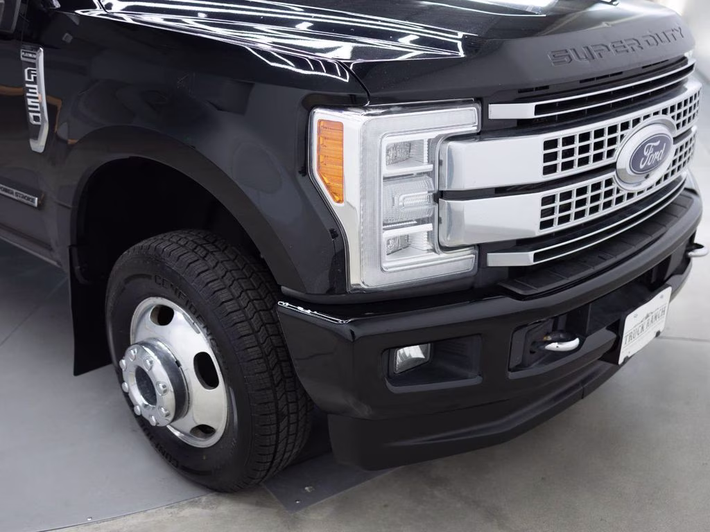 2018 Black Ford Super Duty F-350 DRW Platinum 4X4 Truck