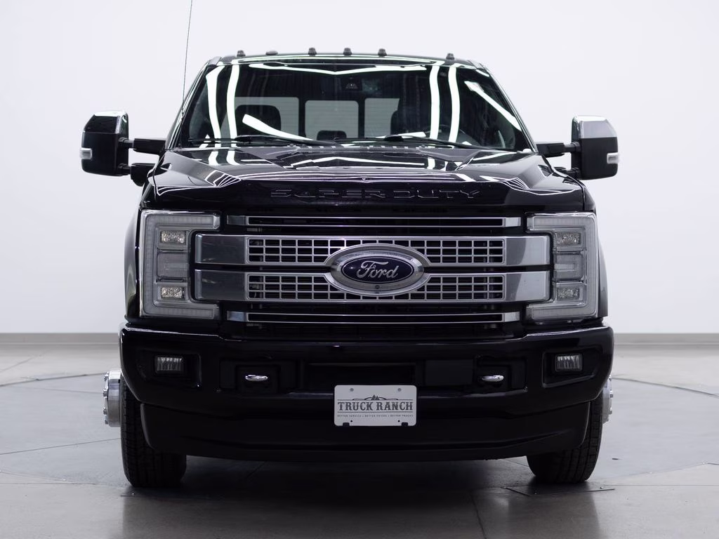 2018 Black Ford Super Duty F-350 DRW Platinum 4X4 Truck