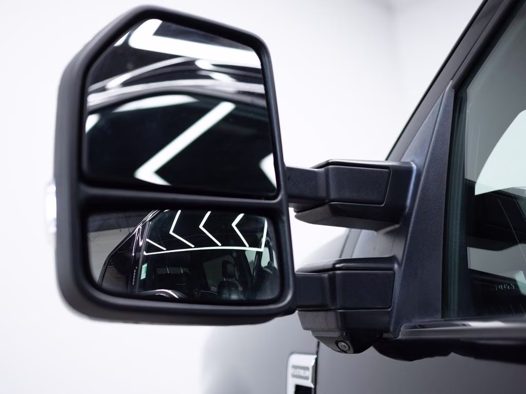 2018 Black Ford Super Duty F-350 DRW Platinum 4X4 Truck
