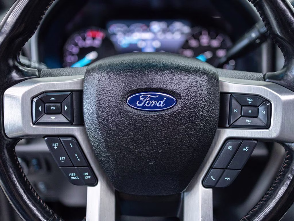 2018 Black Ford Super Duty F-350 DRW Platinum 4X4 Truck