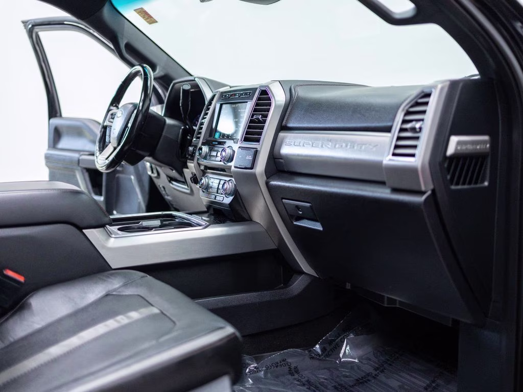 2018 Black Ford Super Duty F-350 DRW Platinum 4X4 Truck