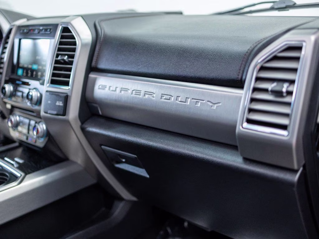 2018 Black Ford Super Duty F-350 DRW Platinum 4X4 Truck