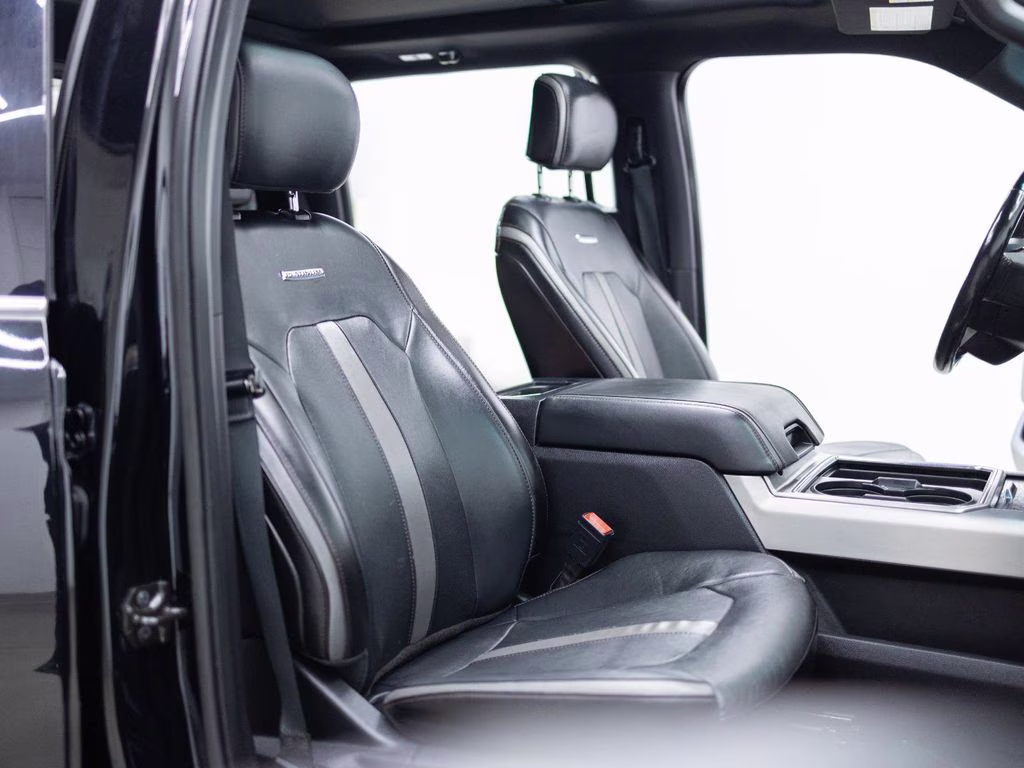 2018 Black Ford Super Duty F-350 DRW Platinum 4X4 Truck