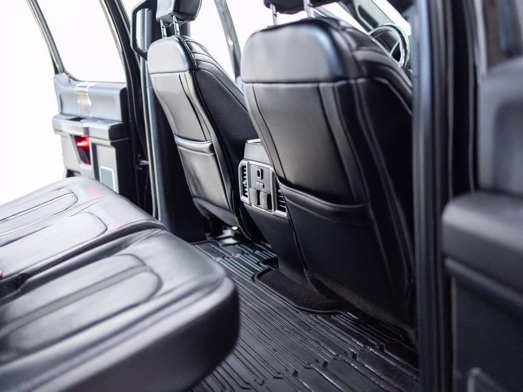 2018 Black Ford Super Duty F-350 DRW Platinum 4X4 Truck