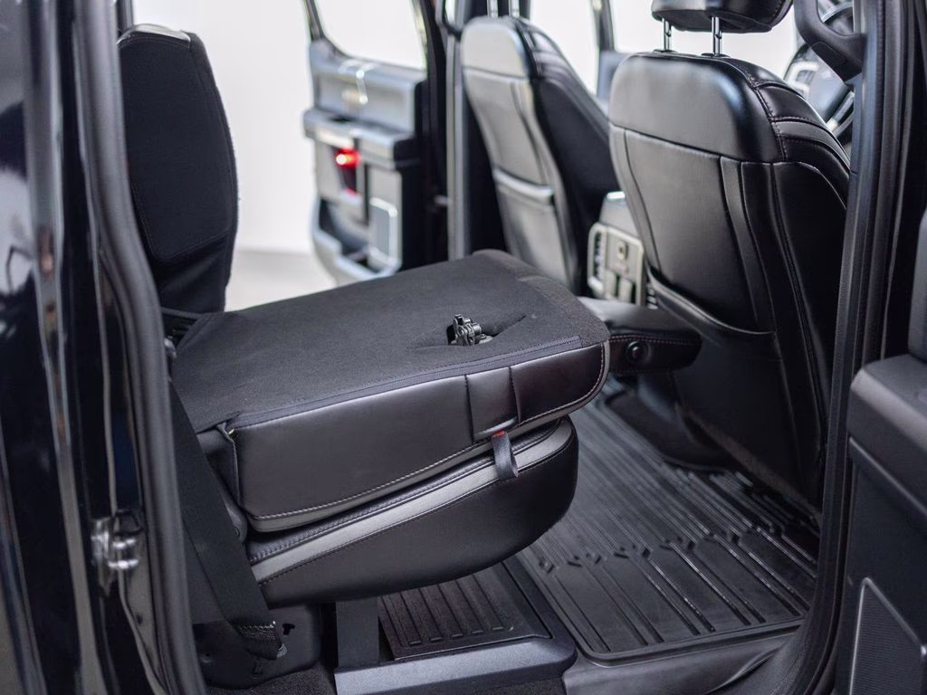 2018 Black Ford Super Duty F-350 DRW Platinum 4X4 Truck
