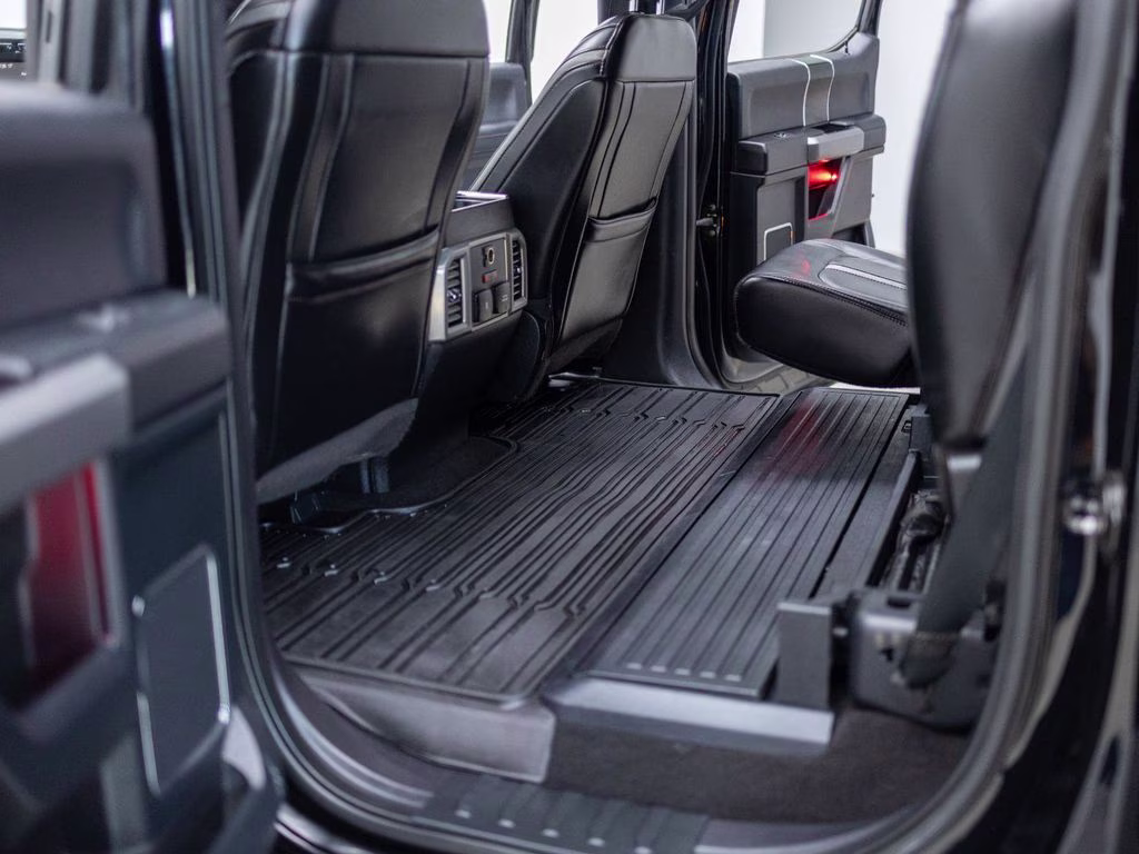 2018 Black Ford Super Duty F-350 DRW Platinum 4X4 Truck