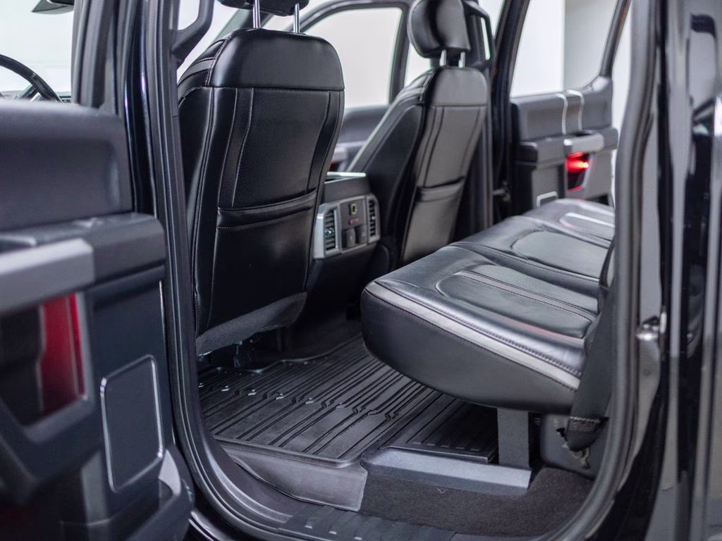 2018 Black Ford Super Duty F-350 DRW Platinum 4X4 Truck