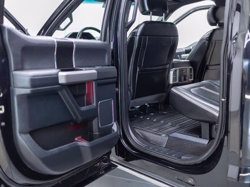 2018 Black Ford Super Duty F-350 DRW Platinum 4X4 Truck