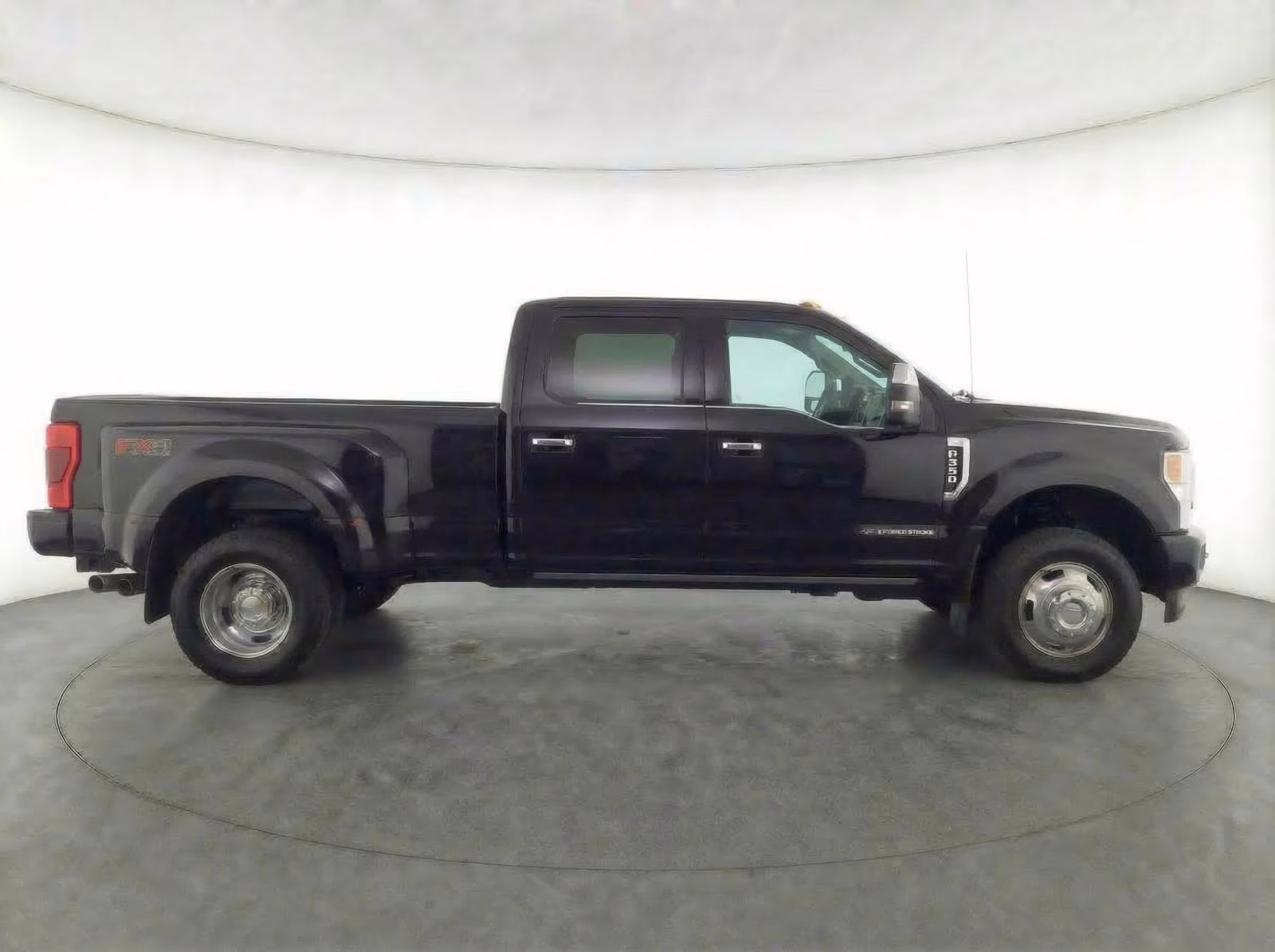 2018 Shadow Black Ford Super Duty F-350 DRW Platinum 4X4 Truck