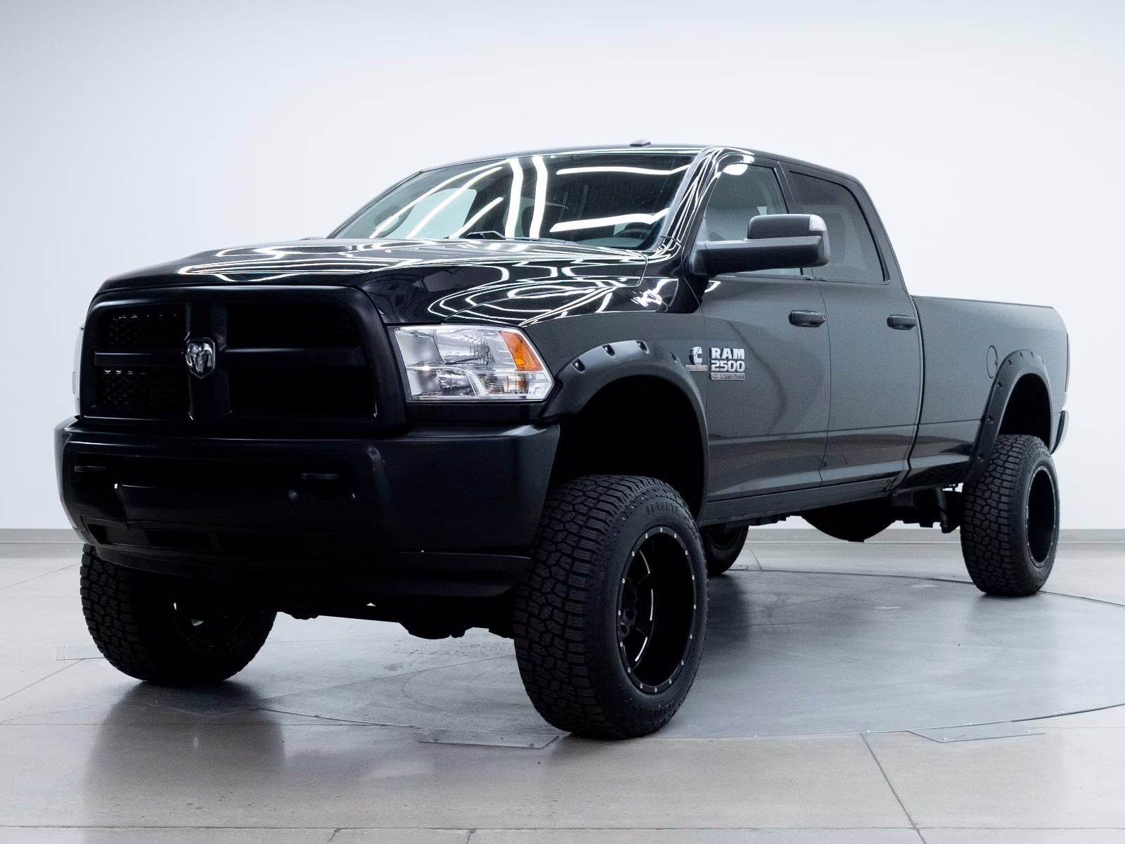 2018 Brilliant Black Crystal Pearlcoat Ram 2500 Tradesman 4X4 Truck