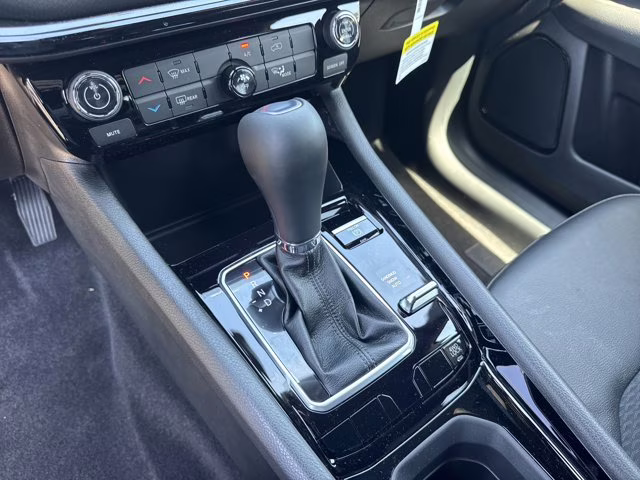 2026 Silver Zynith Metallic Clearcoat Jeep Compass Latitude Altitude 4X4 SUV