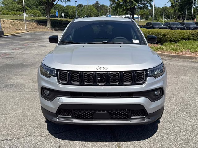 2026 Silver Zynith Metallic Clearcoat Jeep Compass Latitude Altitude 4X4 SUV
