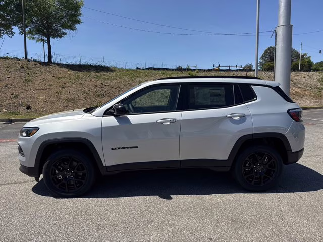 2026 Silver Zynith Metallic Clearcoat Jeep Compass Latitude Altitude 4X4 SUV