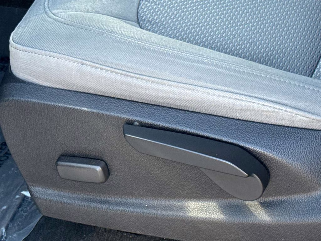 2018 Summit White GMC Canyon Base RWD Truck