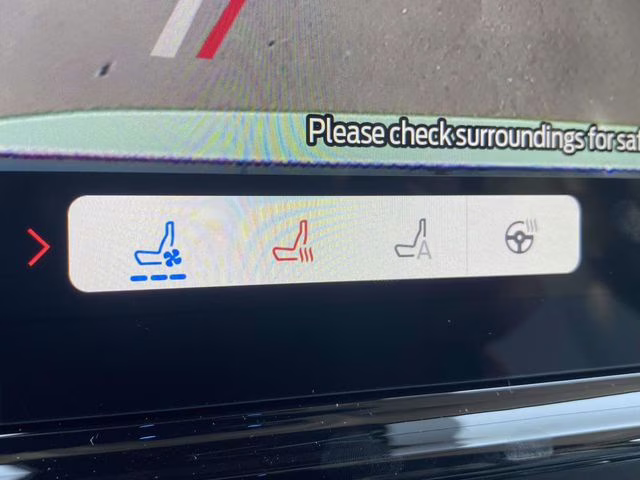 2026 Star White Metallic Tri-Coat Ford Expedition Platinum 4X4 SUV