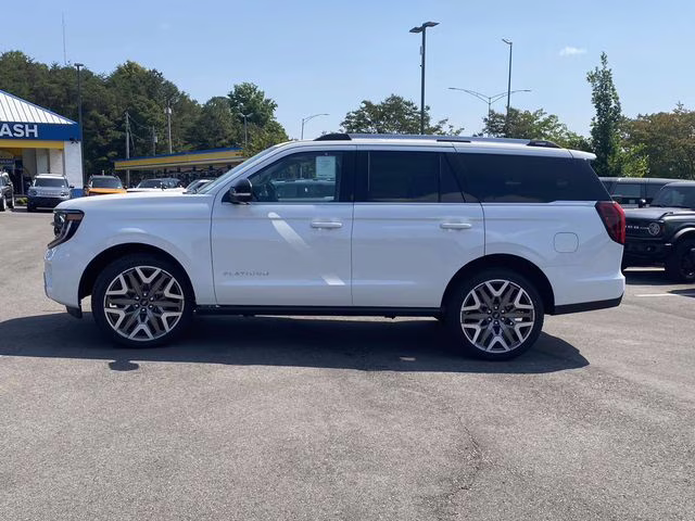 2026 Star White Metallic Tri-Coat Ford Expedition Platinum 4X4 SUV