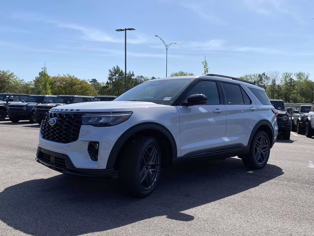 2026 White Metallic Ford Explorer ST-Line 4X4 SUV