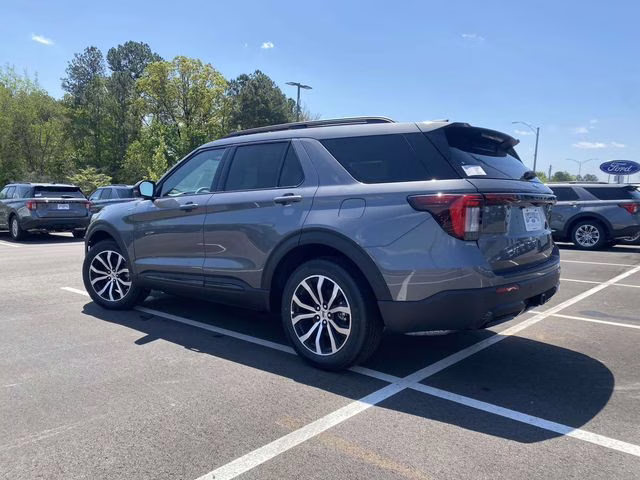 2026 Gray Metallic Ford Explorer ST-Line 4X4 SUV