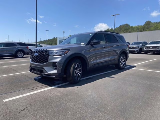 2026 Gray Metallic Ford Explorer ST-Line 4X4 SUV