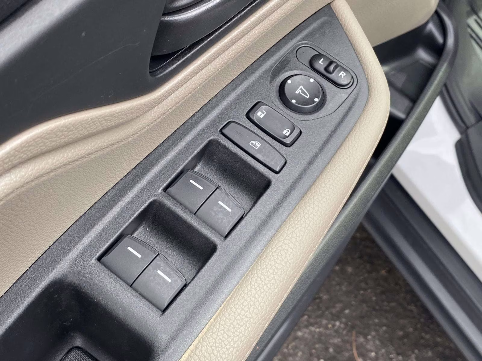 2020 White Honda Odyssey EX-L FWD Van