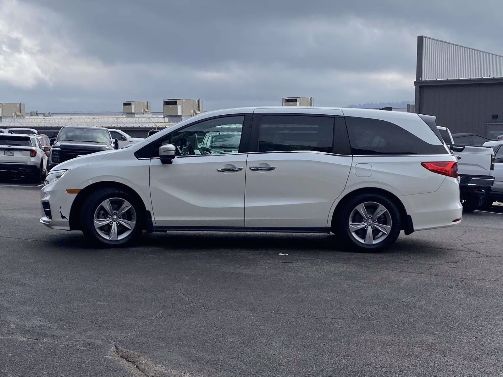 2020 White Honda Odyssey EX-L FWD Van